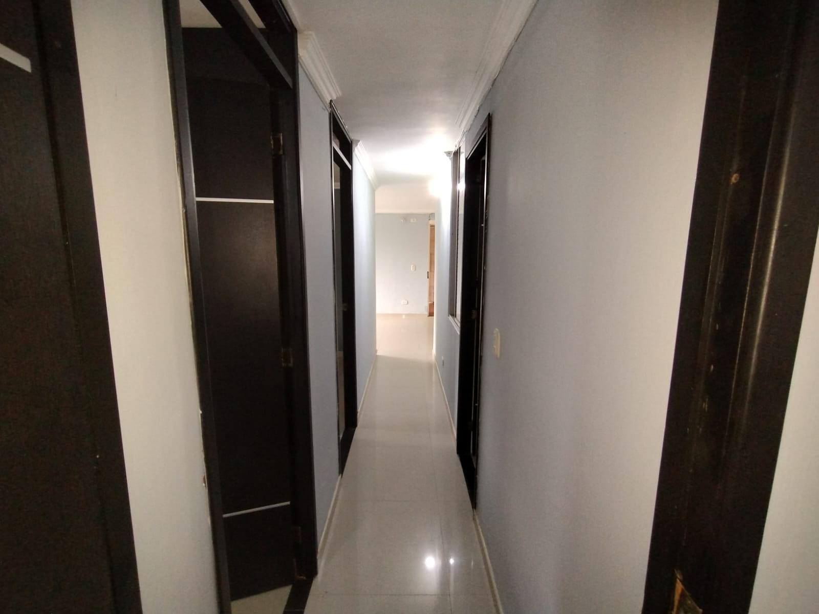 ARRIENDO APARTAMENTO DE TRES HABITACIONES
